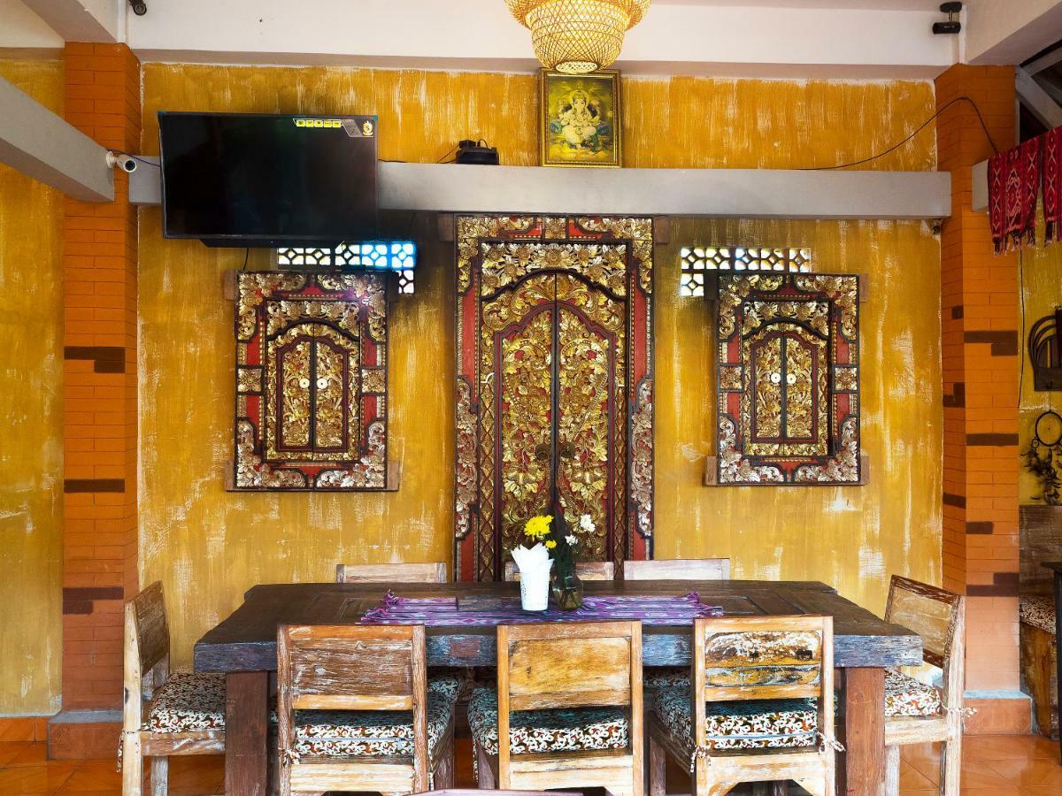 Lovina Palace 외부 사진